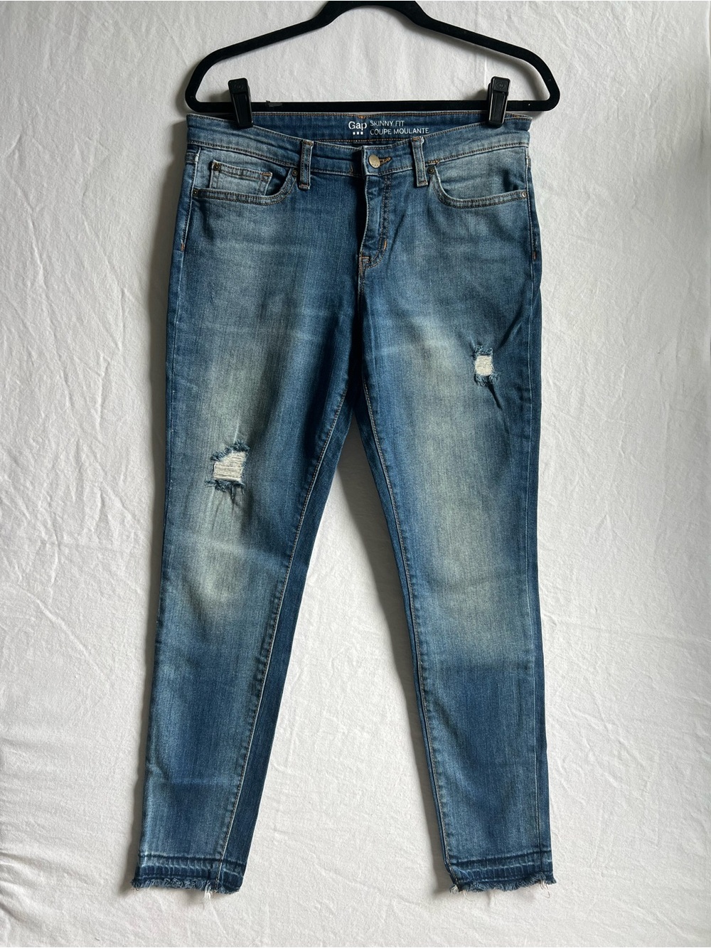 GAP Women's Skinny Jeans - Faded Blue with Distress